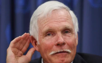 Ted Turner, Media Trailblazer Who Created CNN, Dies at 87